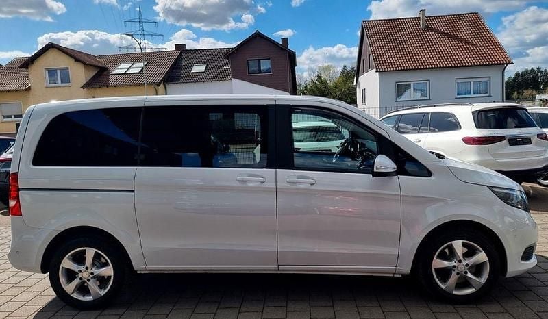 Gebraucht Mercedes V250 190 PS (139 kW) 2016 Weiß Van / Kleinbus
