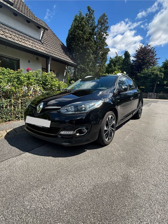 Schwarz Gebraucht 2015 Renault Mégane III Bose Edition Limousine | 7.500 € (Fairer Preis) - Bild 1/4