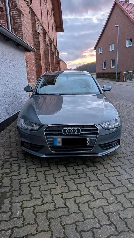 Gebraucht Audi A4 245 PS (180 kW) 2012 Grau Limousine