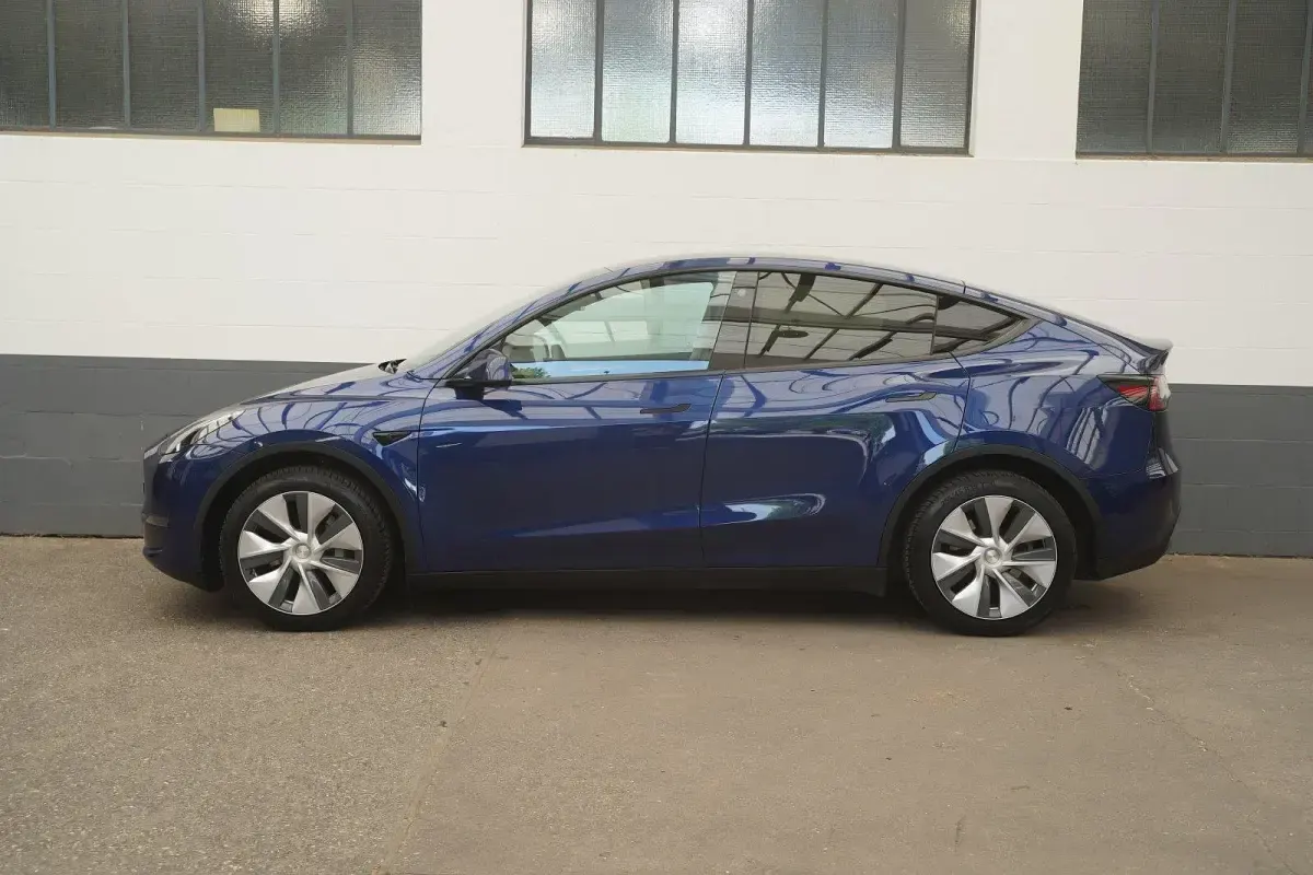Gebraucht Tesla Model Y Long Range AWD 378 kW (514 PS) 2023 Blau SUV