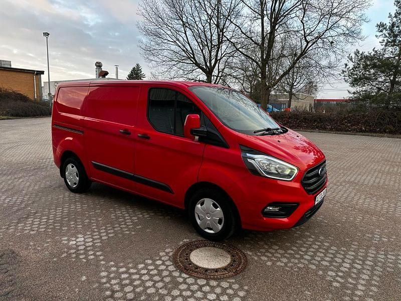 Gebraucht Ford Transit Custom 105 PS (77 kW) 2018 Rot Van / Kleinbus