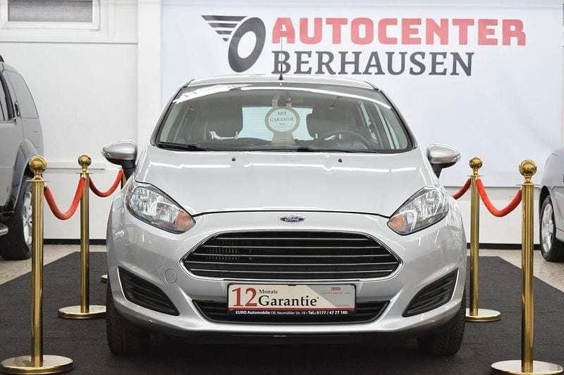 Silber Gebraucht 2013 Ford Fiesta Trend Kleinwagen | 6.499 € (Fairer Preis) - Bild 1/4