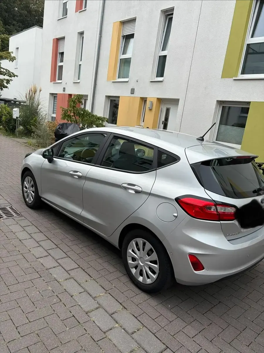 Gebraucht Ford Fiesta 101 PS (74 kW) 2023 Silber Kleinwagen