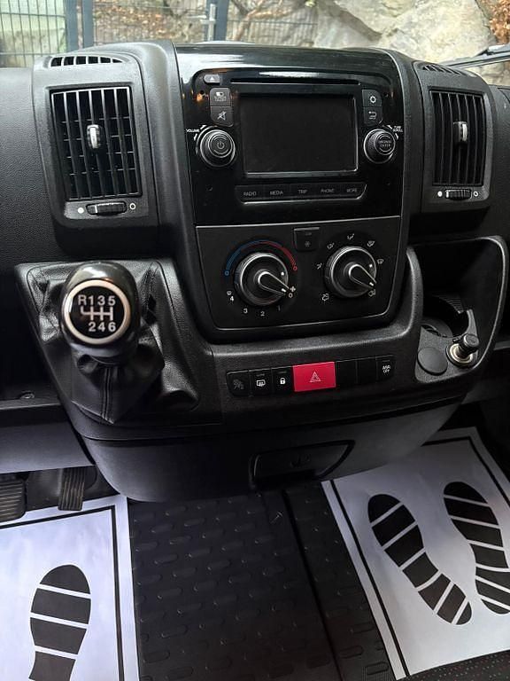 Gebraucht Peugeot Boxer 150 PS (110 kW) 2014 Schwarz Van