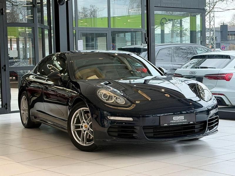 Gebraucht Porsche Panamera Edition 300 PS (220 kW) 2015 Blau Kleinwagen