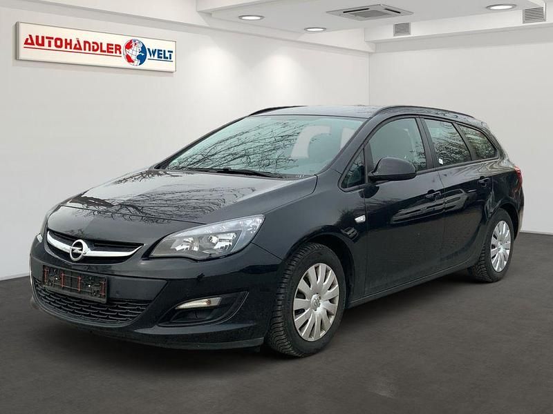 Gebraucht Opel Astra Edition 110 PS (80 kW) 2014 Other Kombi