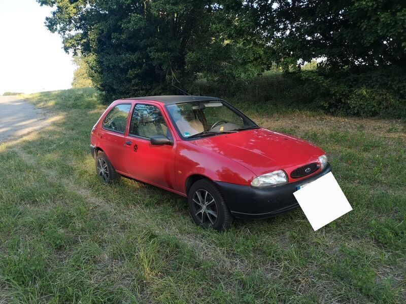 Rot Gebraucht 1998 Ford Fiesta Kleinwagen | 550 € (Guter Preis) - Bild 1/4