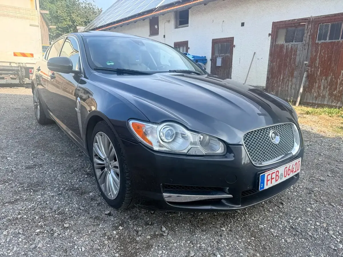 Gebraucht Jaguar XF 241 PS (177 kW) 2010 Grün Limousine