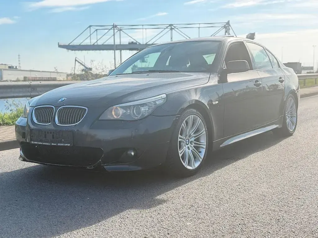 Gebraucht BMW 525 M Sport 197 PS (144 kW) 2008 Blau Limousine