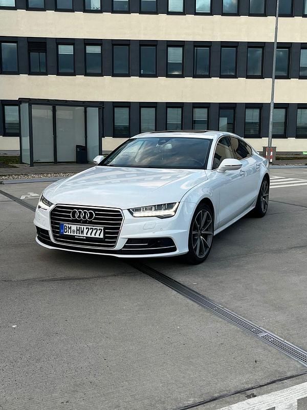 Weiß Gebraucht 2018 Audi A7 Sportback Ambiente Kleinwagen | 28.400 € (Guter Preis) - Bild 1/4