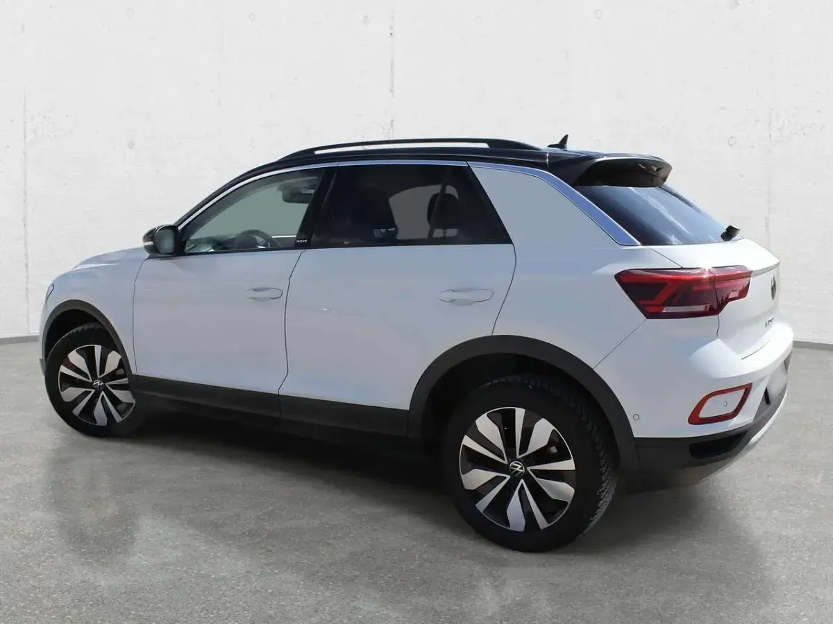 Second-hand VW T-Roc Move 150 CP (110 kW) 2023 Alb SUV