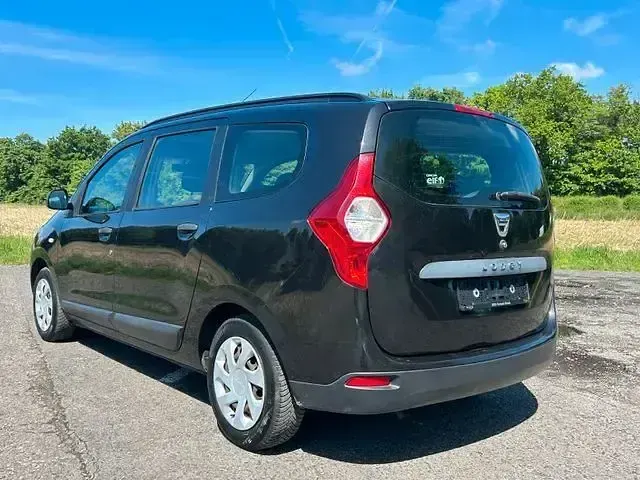 Gebraucht Dacia Lodgy Ambiance 102 PS (75 kW) 2015 Schwarz Van / Kleinbus