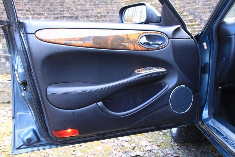 Gebraucht Jaguar XJR 363 PS (266 kW) 2001 Grau Limousine