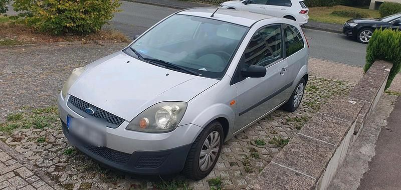 Silber Gebraucht 2006 Ford Fiesta Kleinwagen | 1.400 € (Fairer Preis) - Bild 1/4