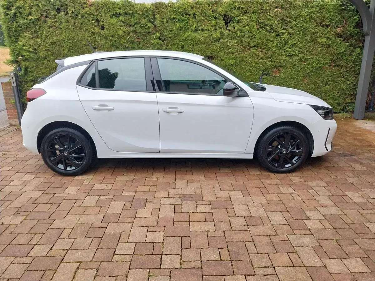 Gebraucht Opel Corsa 101 PS (74 kW) 2024 Weiß Kleinwagen