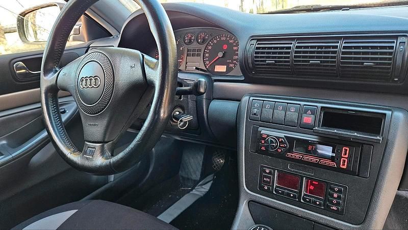 Gebraucht Audi A4 125 PS (91 kW) 1998 Kombi