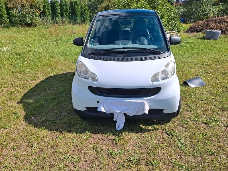 Weiß Gebraucht 2010 Smart ForTwo Coupé Coupé | 1.300 € (Superpreis) - Bild 1/4