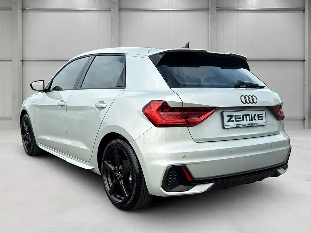 Gebraucht Audi A1 Sportback S-Line 110 PS (80 kW) 2024 Silber Kleinwagen
