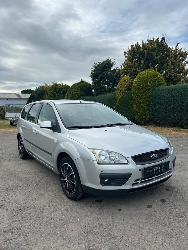 Gebraucht Ford Focus 125 PS (91 kW) 2007 Silber Kombi