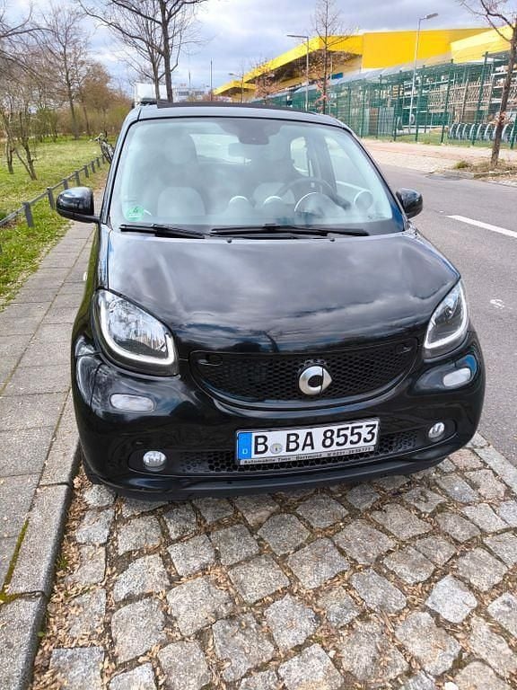 Gebraucht Smart ForFour Passion 71 PS (52 kW) 2015 Schwarz Kleinwagen