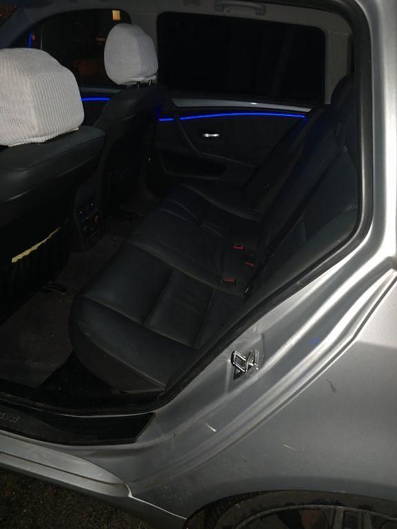 Gebraucht BMW 530 Sport Line 272 PS (200 kW) 2008 Silber Kombi