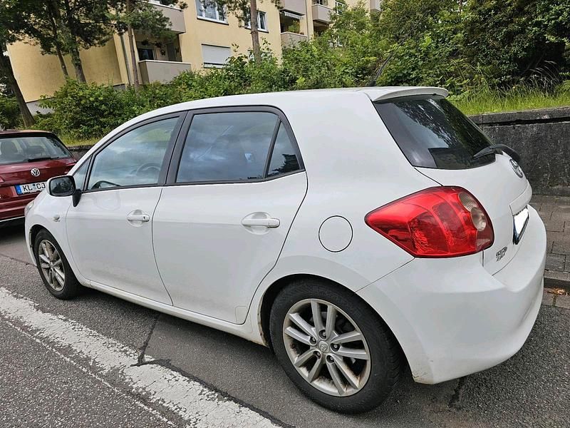 Gebraucht Toyota Auris 116 PS (85 kW) 2009 Kleinwagen
