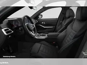 Gebraucht BMW 330 258 PS (189 kW) 2025 Grau (dravitgrau) Limousine