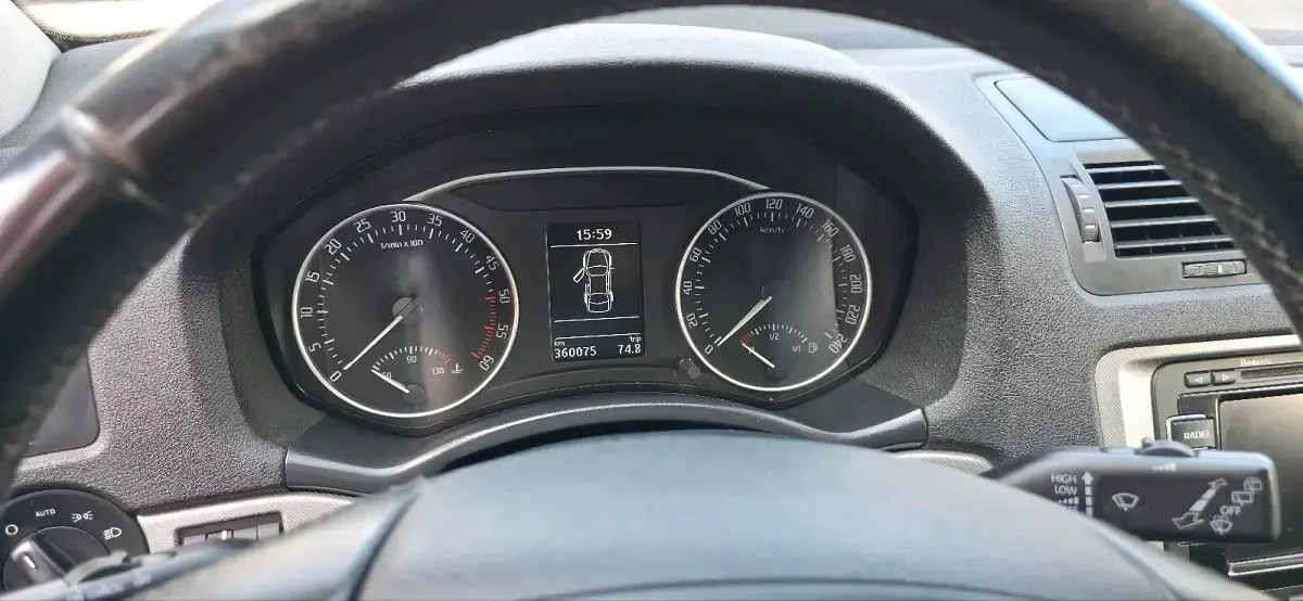 Gebraucht VW Passat Elegance 140 PS (102 kW) 2011 Weiß Kombi