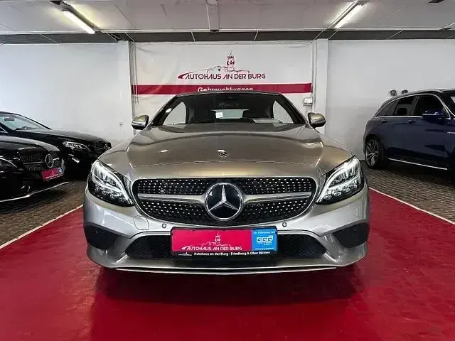 Gebraucht Mercedes C220 194 PS (142 kW) 2020 Mojavesilber Cabrio