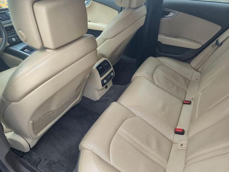 Gebraucht Audi A7 Ambiente 245 PS (180 kW) 2011 Schwarz Kleinwagen