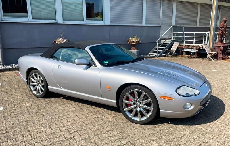 Gebraucht Jaguar XKR 396 PS (291 kW) 2005 Silber Cabrio