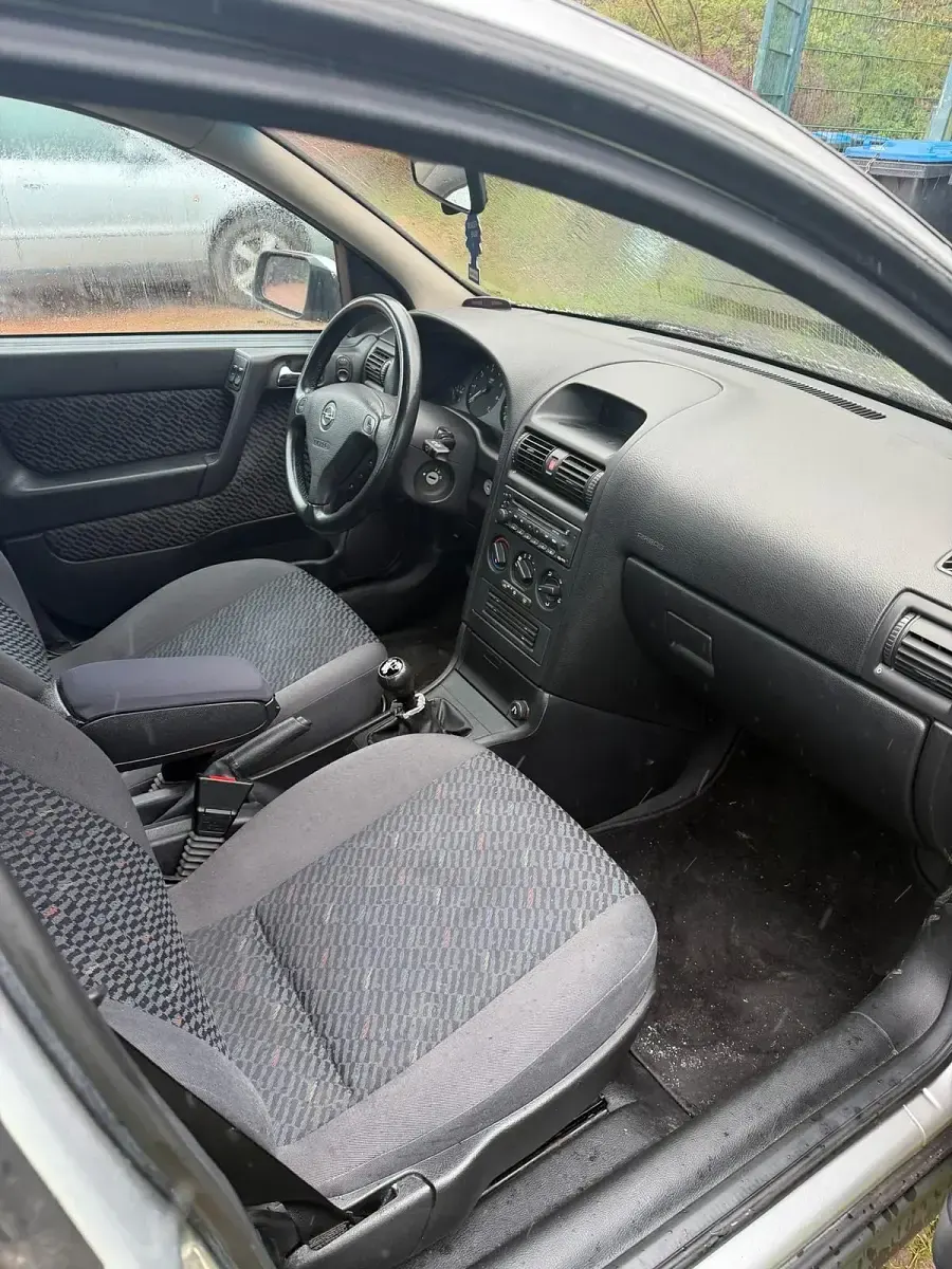 Gebraucht Opel Astra 102 PS (75 kW) 2001 Grau Limousine