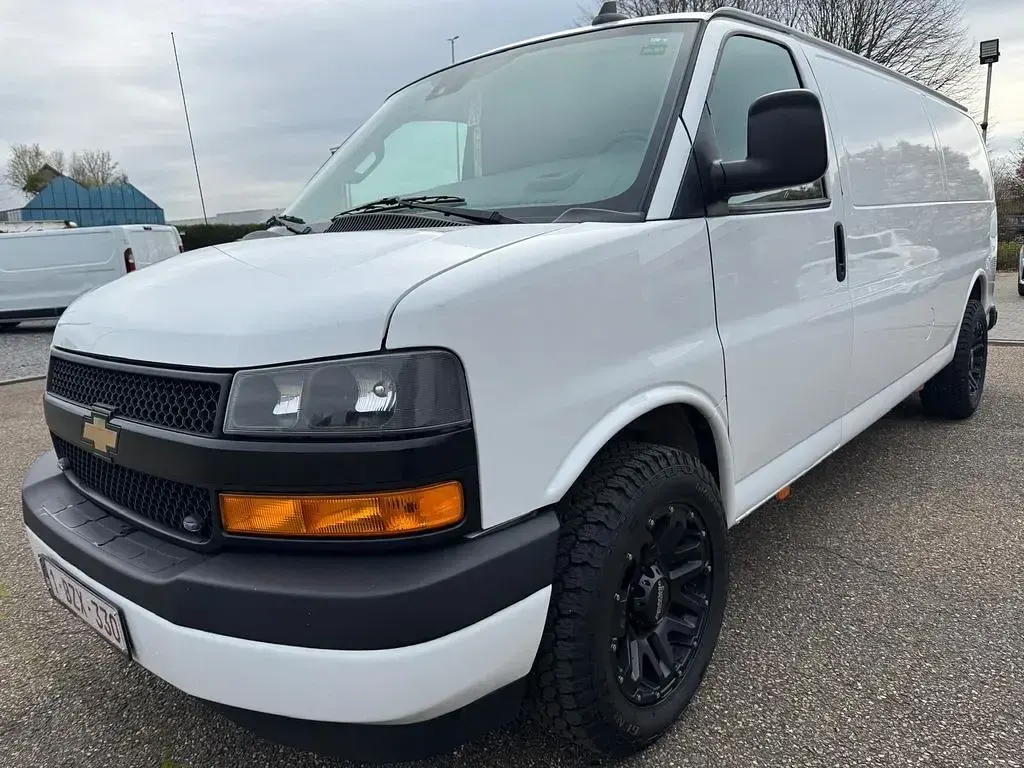Gebraucht Chevrolet Express 2021 Weiß Van / Kleinbus