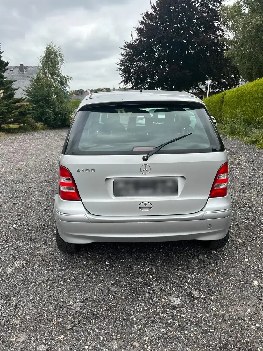 Gebraucht Mercedes A190 Elegance 125 PS (91 kW) 2003 Silber Kleinwagen
