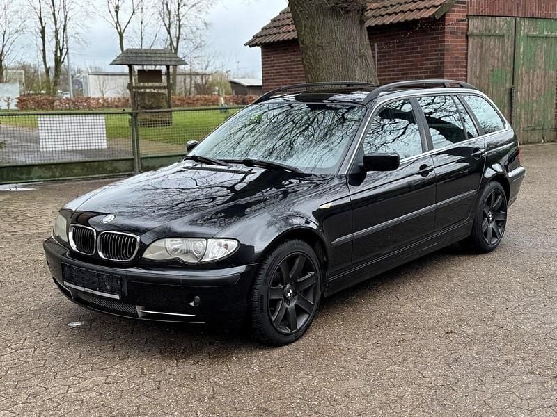 Gebraucht BMW 330 Basis 231 PS (169 kW) 2002 Schwarz Kombi