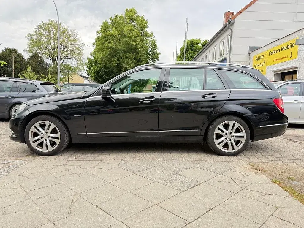 Gebraucht Mercedes C200 136 PS (100 kW) 2012 Schwarz Limousine