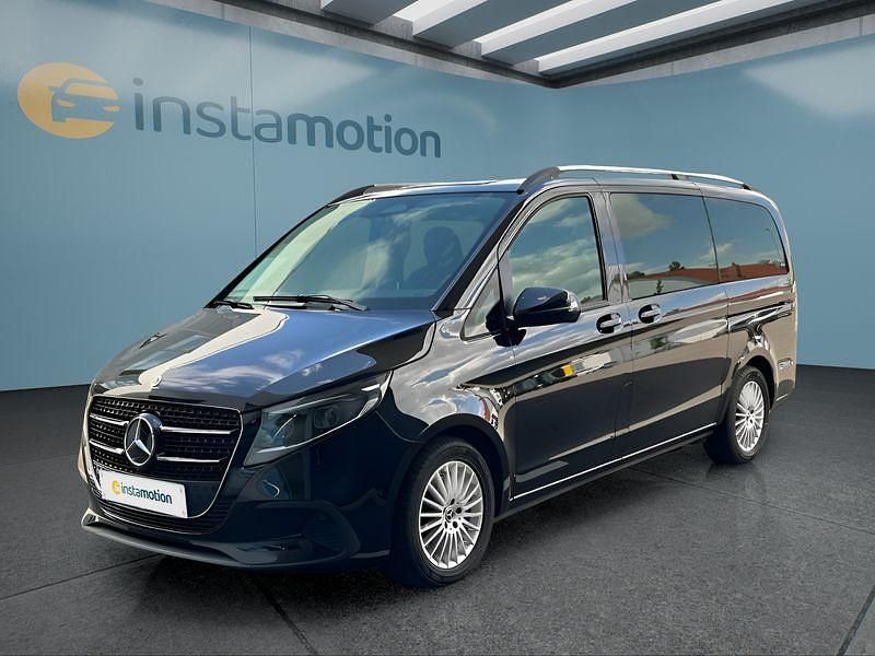 Schwarz Gebraucht 2024 Mercedes V220 Van / Kleinbus | 64.449 € - Bild 1/4