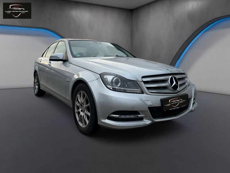 Silber Gebraucht 2011 Mercedes C180 Avantgarde Limousine | 8.999 € (Fairer Preis) - Bild 1/4