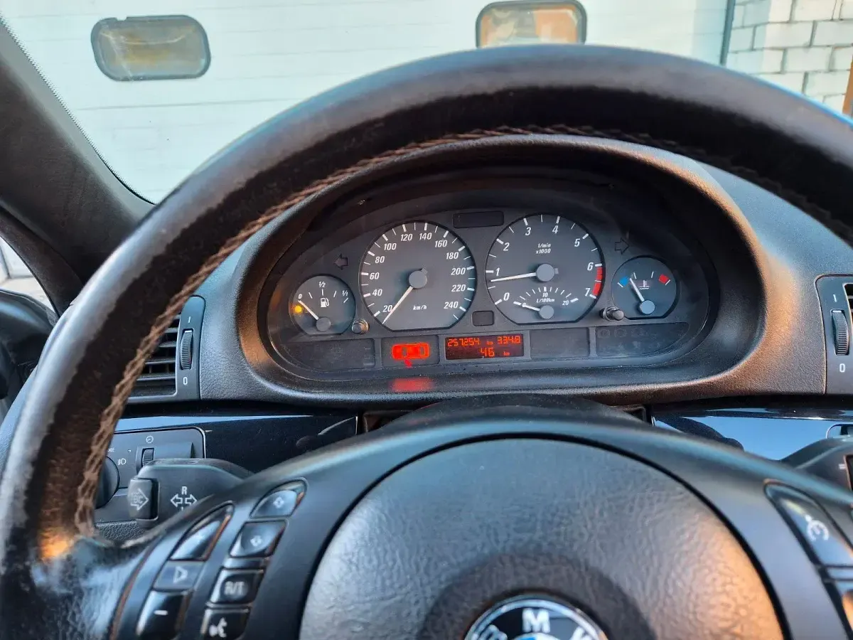 Gebraucht BMW 323 Cabriolet M Sport 170 PS (125 kW) 2000 Silber Cabrio