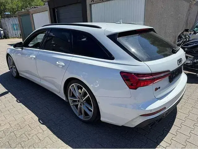 Gebraucht Audi S6 Sport 349 PS (256 kW) 2020 Gletscherweiss Kombi