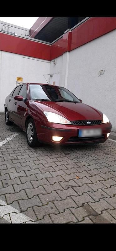 Rot Gebraucht 2003 Ford Focus Limousine | 2.300 € (Fairer Preis) - Bild 1/4
