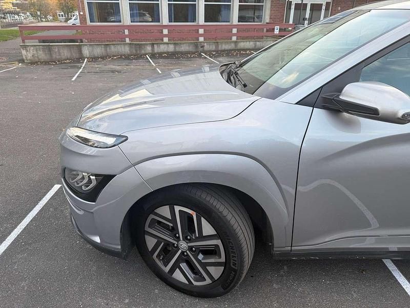 Gebraucht Hyundai Kona Trend 150 kW (204 PS) 2021 Silber SUV