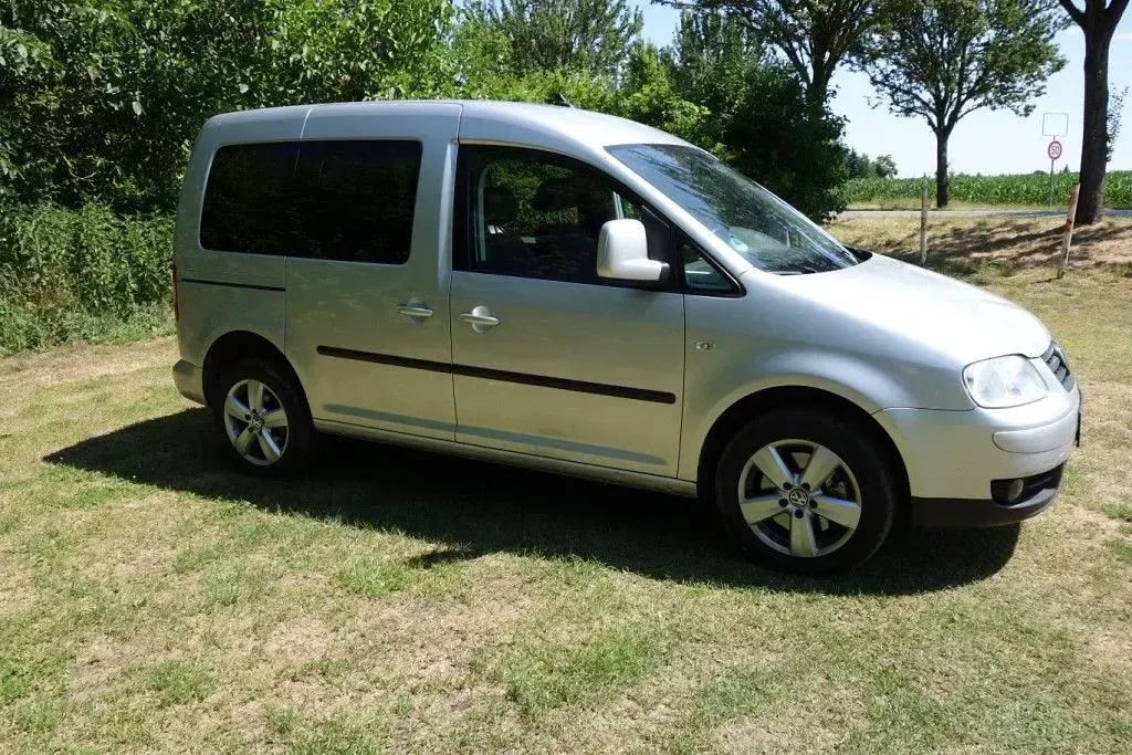 Gebraucht VW Caddy Comfortline 140 PS (102 kW) 2010 Silber Van / Kleinbus