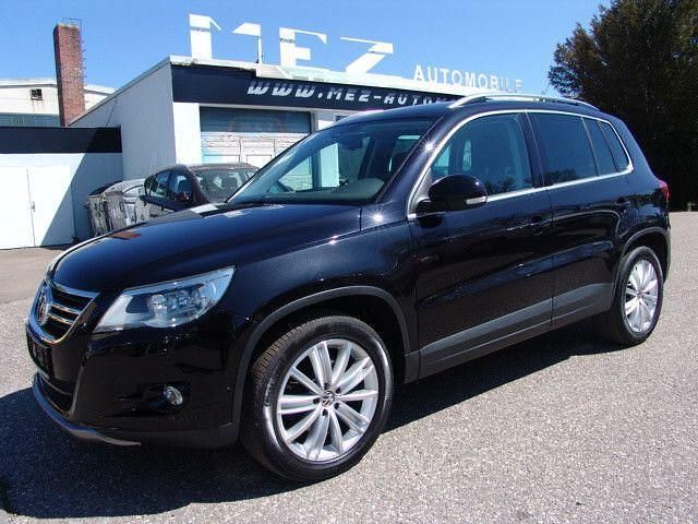 Gebraucht VW Tiguan Sportline 140 PS (102 kW) 2009 Deep black perleffekt SUV