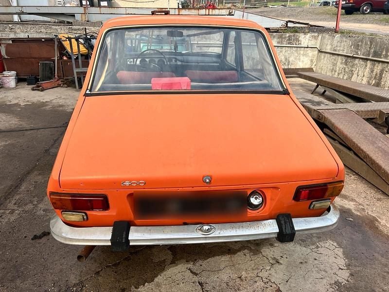 Gebraucht Dacia 1300 54 PS (39 kW) 1973 Orange Limousine