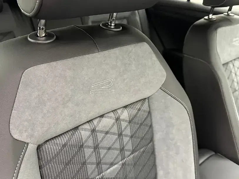Gebraucht VW T-Roc R-line 150 PS (110 kW) 2025 Grau SUV