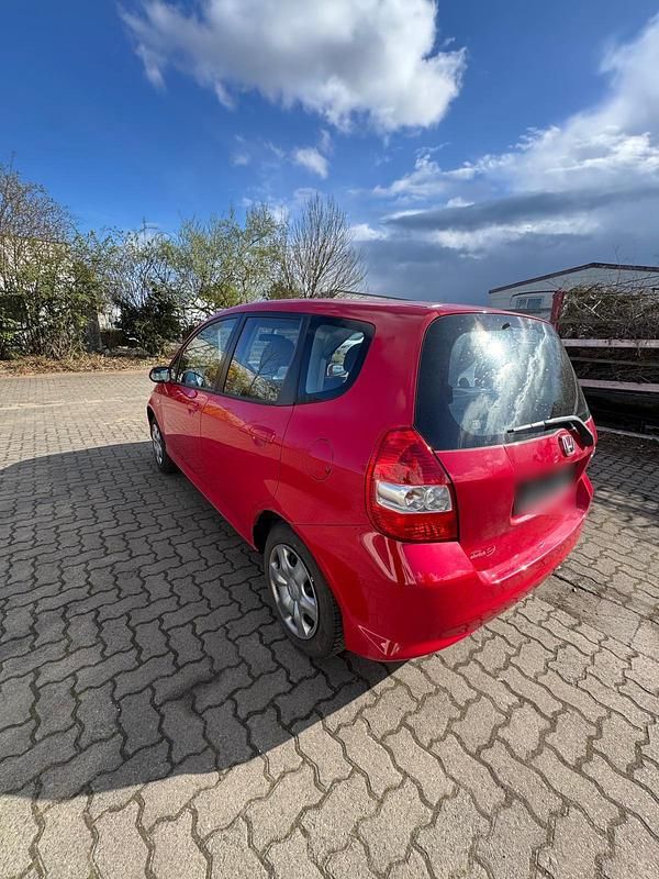Gebraucht Honda Jazz 78 PS (57 kW) 2005 Rot Kleinwagen