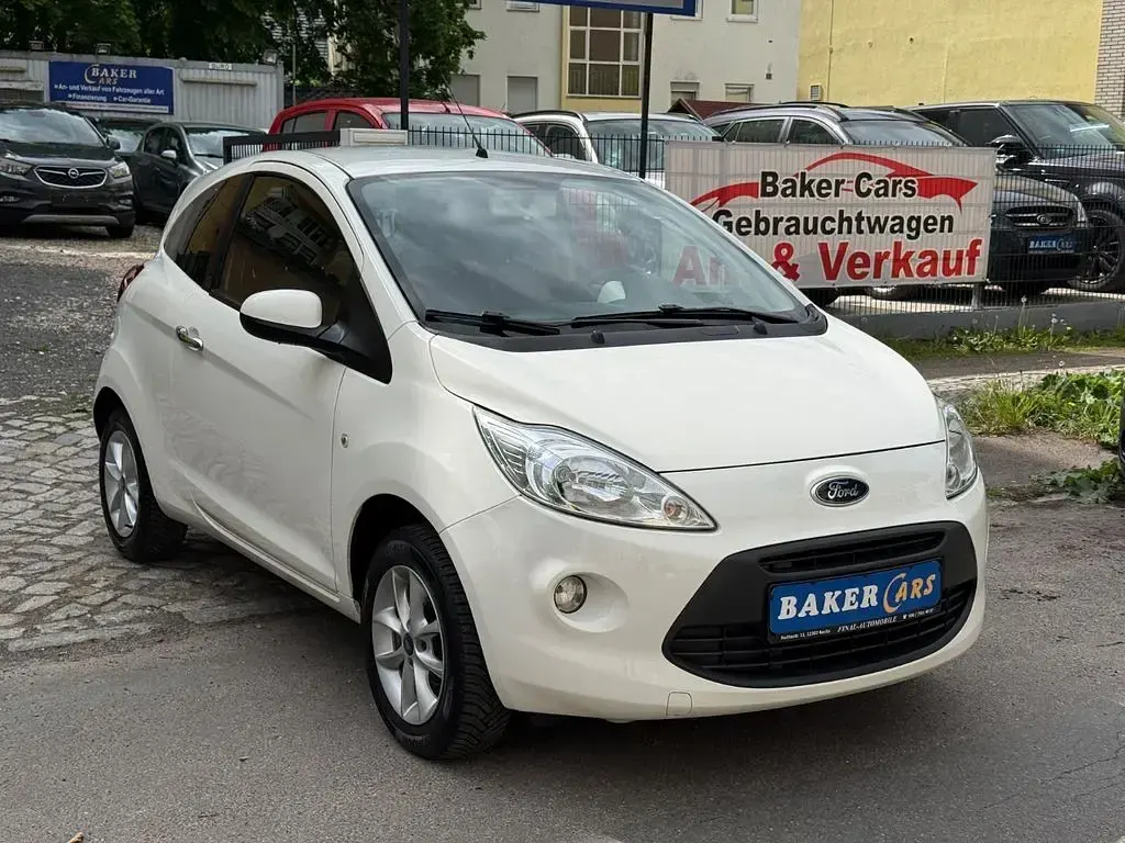 Gebraucht Ford Ka Titanium 69 PS (50 kW) 2015 Weiß Kleinwagen