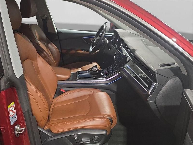 Gebraucht Audi Q8 Ambiente 381 PS (280 kW) 2021 Matadorrot metallic SUV