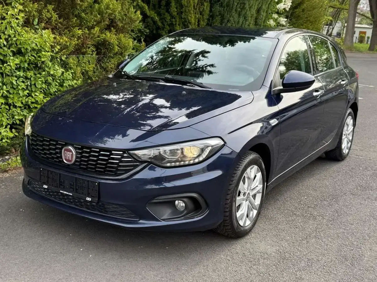Gebraucht Fiat Tipo Easy 120 PS (88 kW) 2017 Blau Limousine